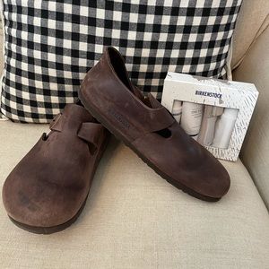 Birkenstock London size 40 with cleaning kit